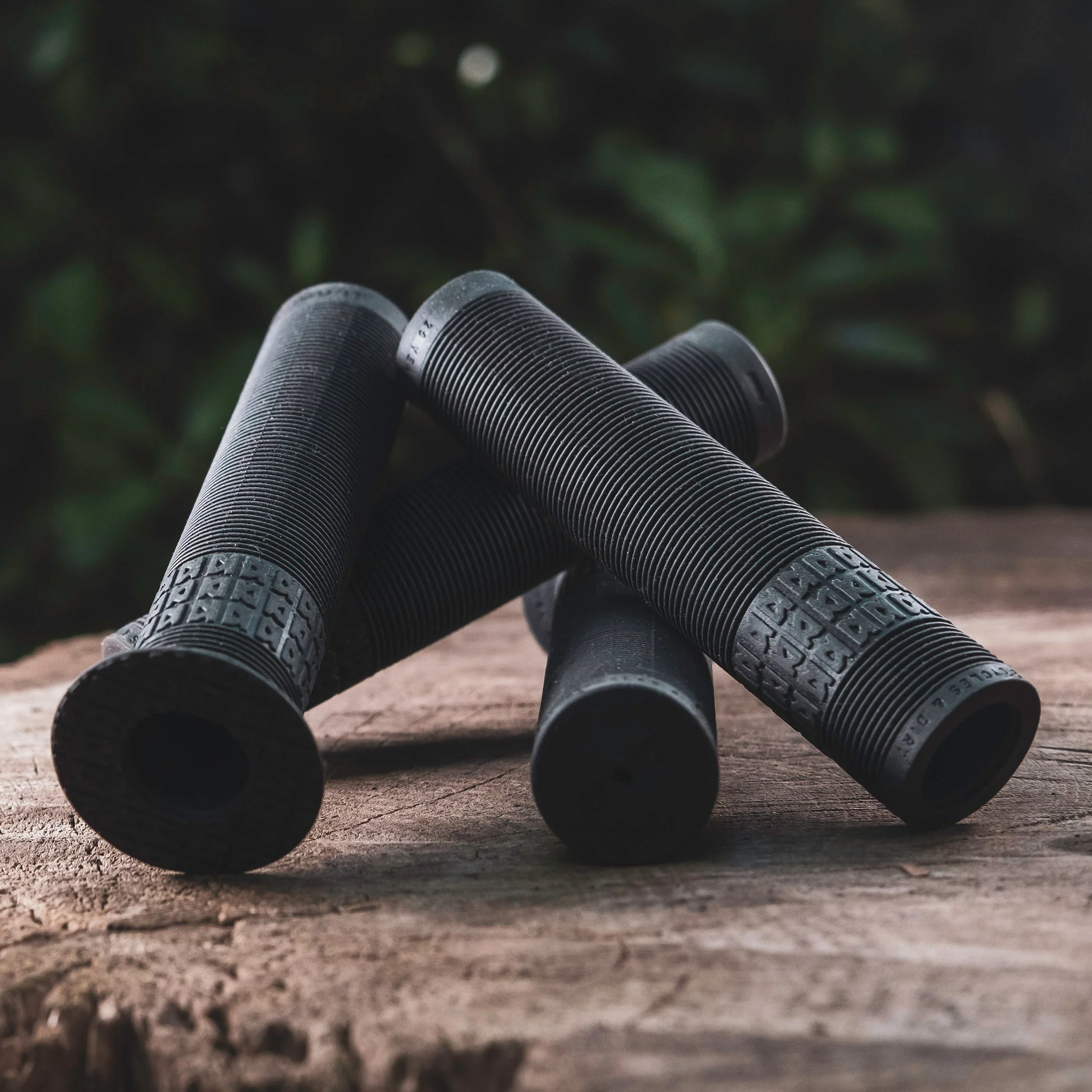 DMR 25 Grips - Image 4